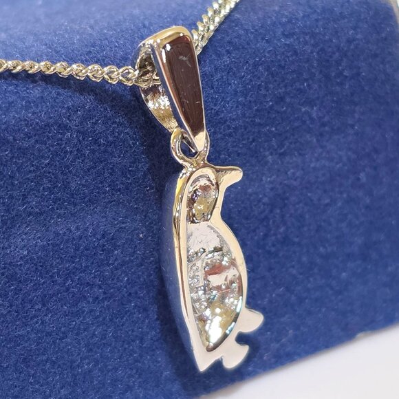 Vintage NIB Silver Penguin Pendant Silver Chain Necklace signed EDCO - Picture 4 of 10
